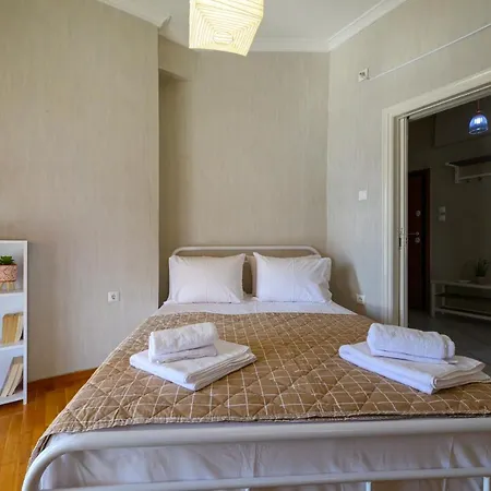 Roubini 52 Apartment Kalamata Exterior photo