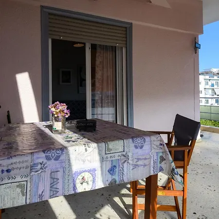Roubini 52 Apartment Kalamata Exterior photo