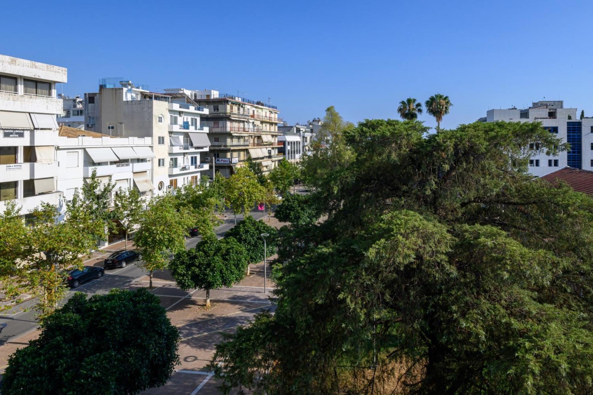 Roubini 52 Kalamata